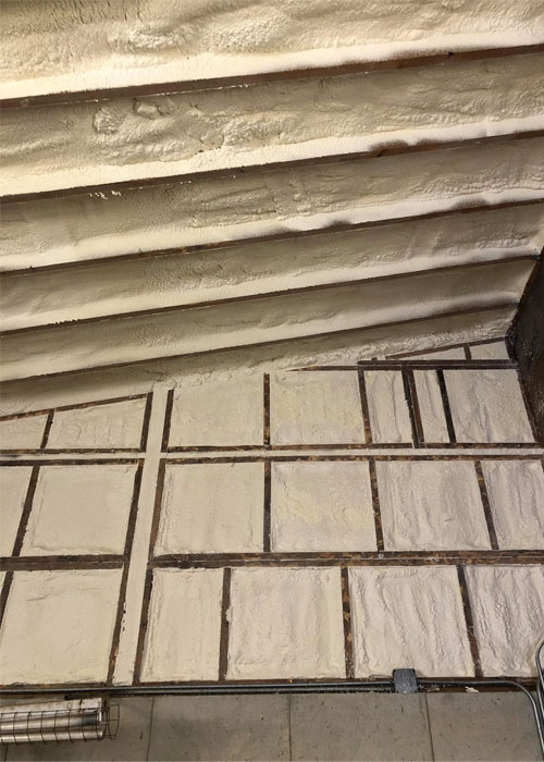 Spray foam insulation image
